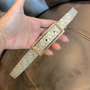 NWT~Michael Kors MK Logo Gold Hardware Size Small